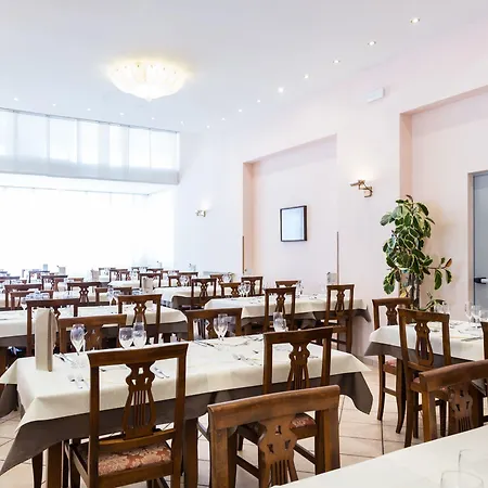 Hotel Ambasciatori 3*